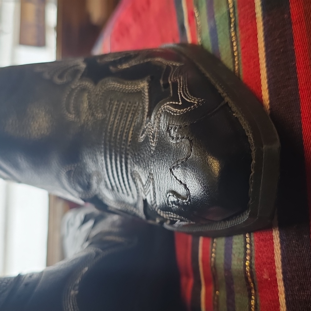 Ariat Black Embroidered Heeled Boots - Picture 2 of 8